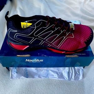 Nautilus carbon toe shoe